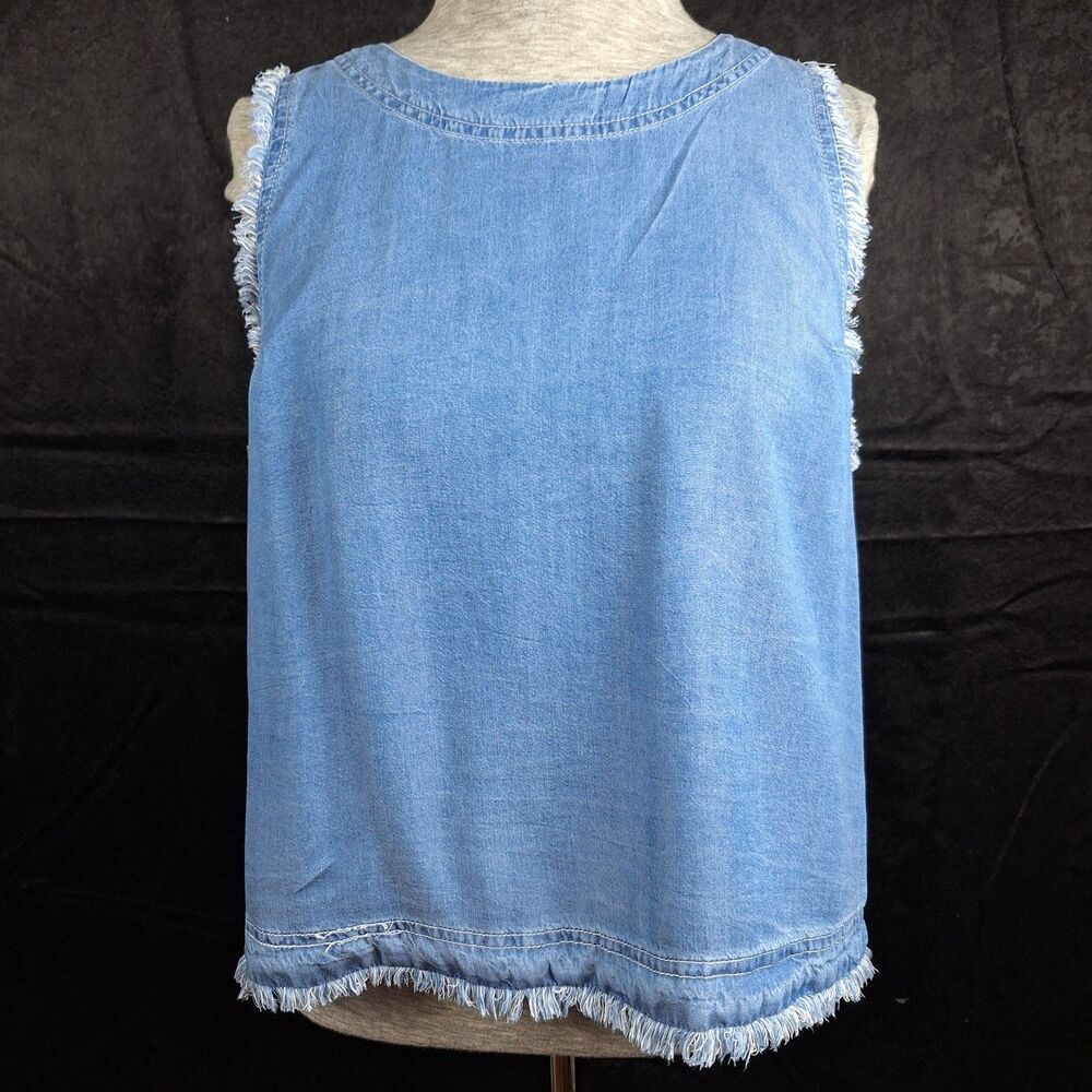Thread+Supply Chambray Sleeveless Lightweight Back buttons Sleeveless Raw Hems L